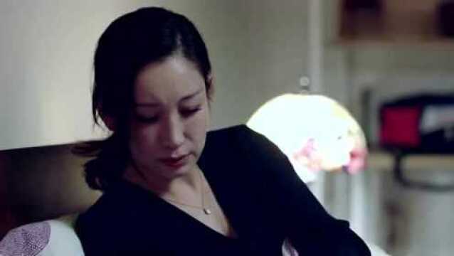 沐建峰两人离婚,当看到照片盖上印章后,赵益勤留下眼泪