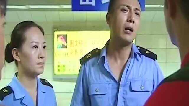 残疾人没残疾证被售票员刁难,小伙忍无可忍:你有男人证吗?