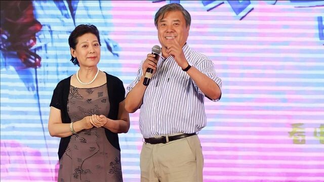 关牧村二婚老公亮相,原来身份背景这么强大,同台秀恩爱羡煞旁人