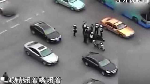 32岁交警执勤时遭疯狂司机撞死,同事痛哭流泪,回忆生前不禁叹惜