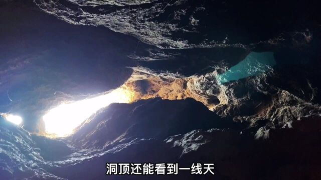 内蒙深山发现一座山洞庙,供奉着几十座神像还有一线天,真是奇怪