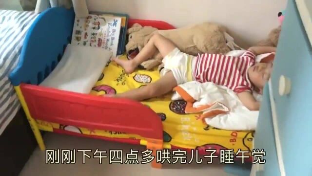 香港生活:27岁香港家庭主妇冰箱有什么?全部都是吃不饱的东西!