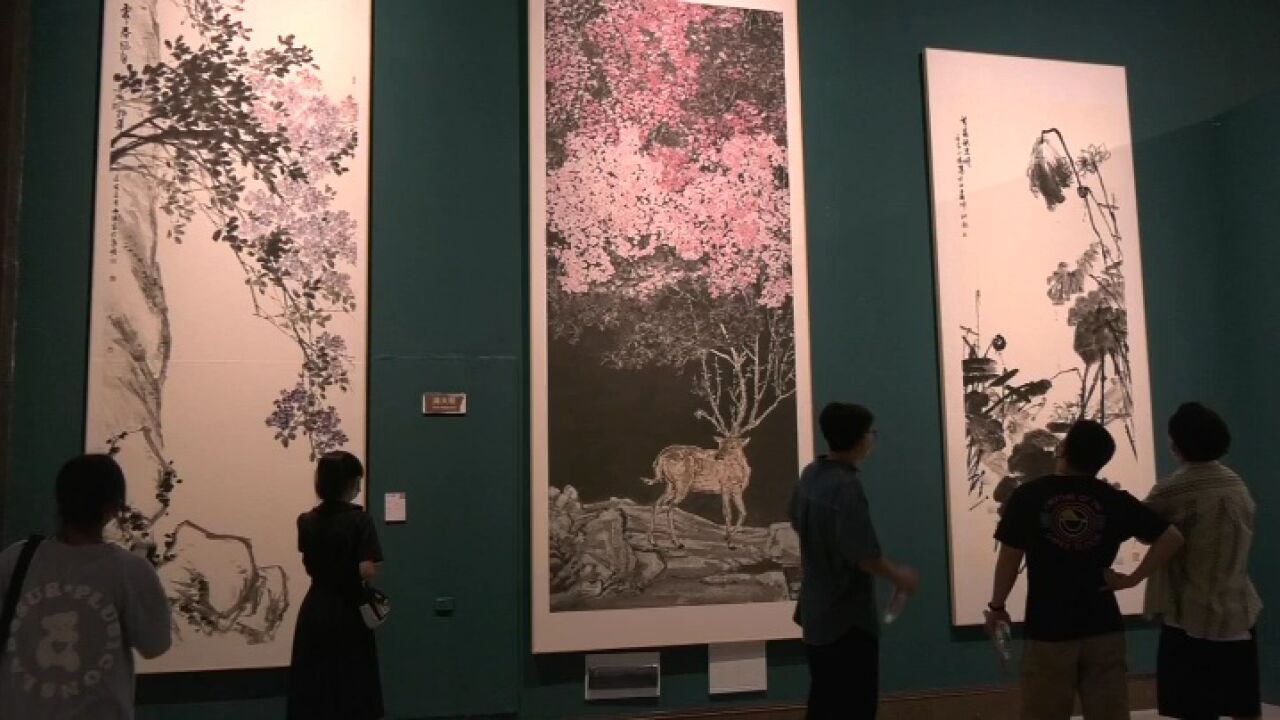 第一批“00后”登场 专家老师带你品味中国美院毕业展