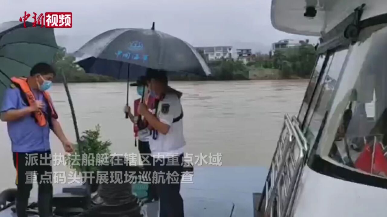 桂林迎来持续性强降雨漓江船舶、排筏全线封航