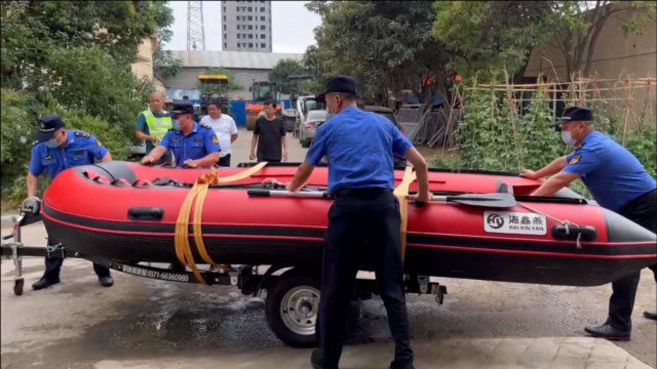 应对暴雨天气,二七区281人城市应急抢险救援队伍时刻待命