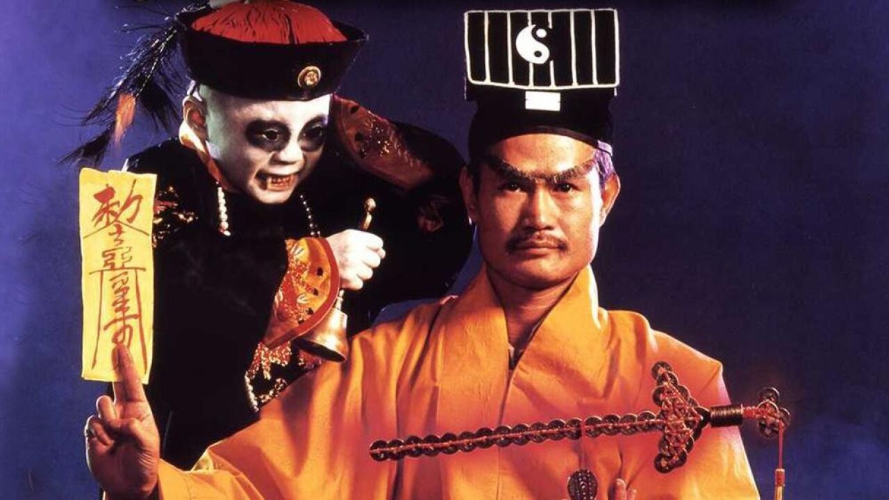 《一眉道人》(1) 队长挖出一具干尸,英叔见状不妙