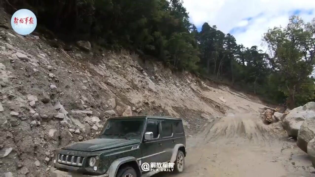 河流、密林……边防战士跋山涉水守边防