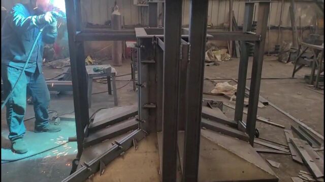 丽辰独立柱基础钢模具 水泥钢构基础墩模具 水泥墩柱钢模板 