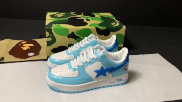 潮流教父nigo品牌Bape Sta 白蓝漆皮经典百搭休闲运动板鞋