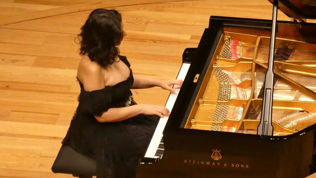 Khatia Buniatishvili 舒伯特《小夜曲》Franz Liszt Paris 2022