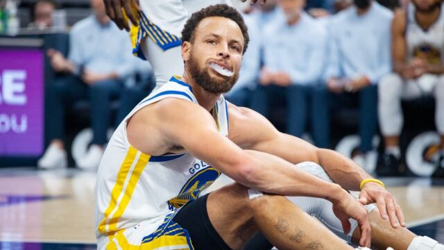 勇士陷入绝境！NBA季后赛历史0-2落后的翻盘率仅为7.2%，国王客场战绩西部第一