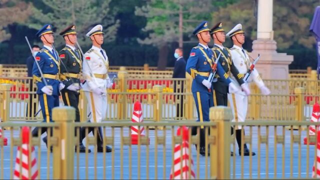 天安门升旗仪式,近距离欣赏国旗护卫队的英姿飒爽