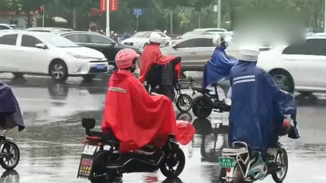 河北:多地出现降雨天气,气温下降