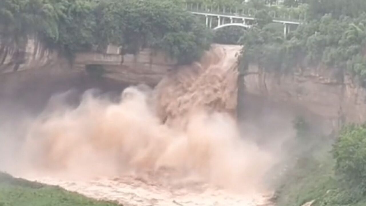 重庆万州暴雨致4人失踪,搜救工作仍在进行!当地称洪水已退