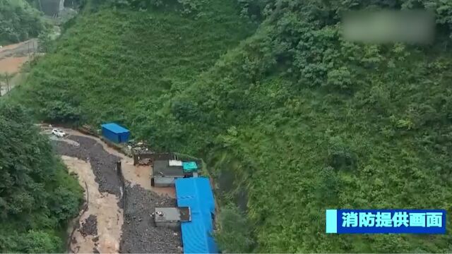 云南镇雄:突降大暴雨,631名群众被及时转移