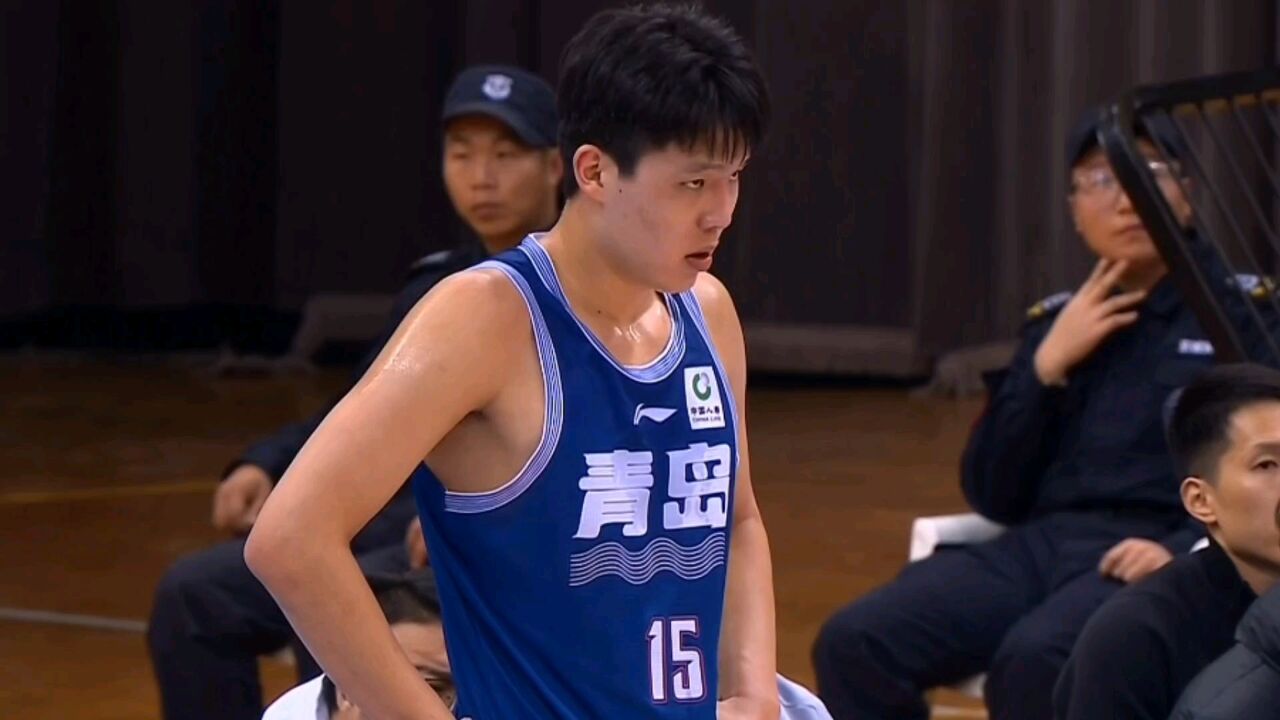 杨瀚森发球违例?王博不满+NBA球探现场观战 慢镜还原全过程