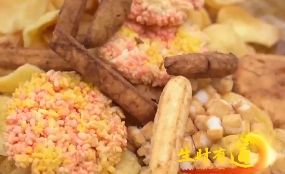 她回乡开办农家乐,将家乡特产美食打出名气,吸引众多游客消费