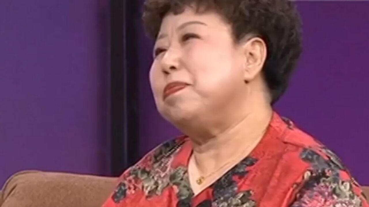 张先生登台交流,对于跟不跟子女住,有自己独到见解