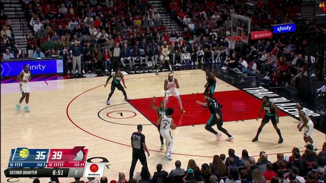 格兰特眼观六路击地妙传 哈特长驱直入勾手上篮