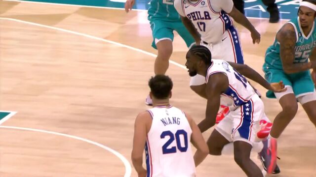 破阵摧坚势不可挡 梅尔顿强顶防守抛投2+1