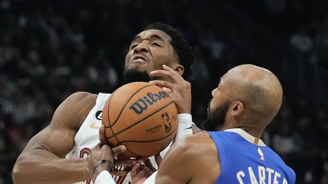 米切尔vs雄鹿集锦 全场23分高开低走末节拉胯