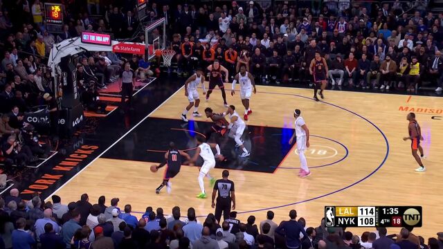 追平比分！尼克斯全员手感爆棚接连命中中投