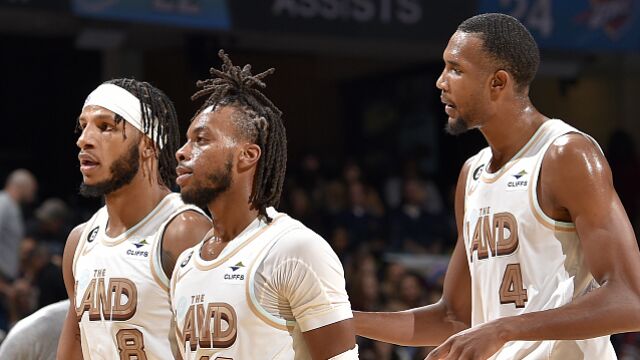 雷霆102-110骑士 骑士双塔轮番轰炸击败雷霆