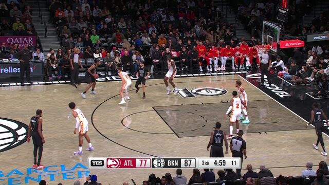 老鹰vs篮网第3节英文原声回放