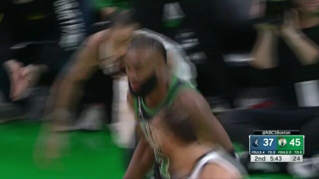 风驰电掣完成反击 布朗千里走单骑快攻劈扣