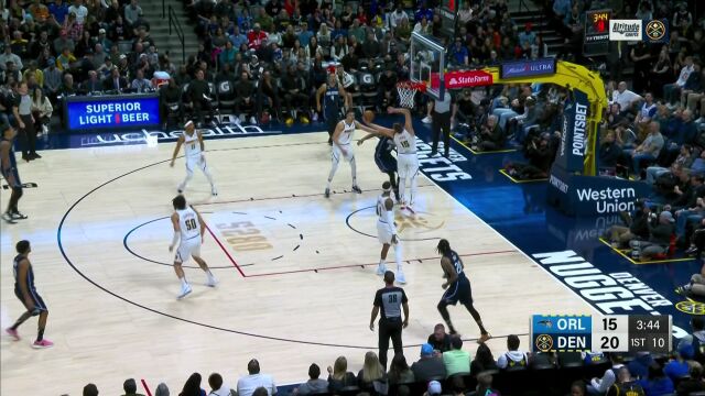 这不都是小case！约老师反击妙传布朗空接暴扣