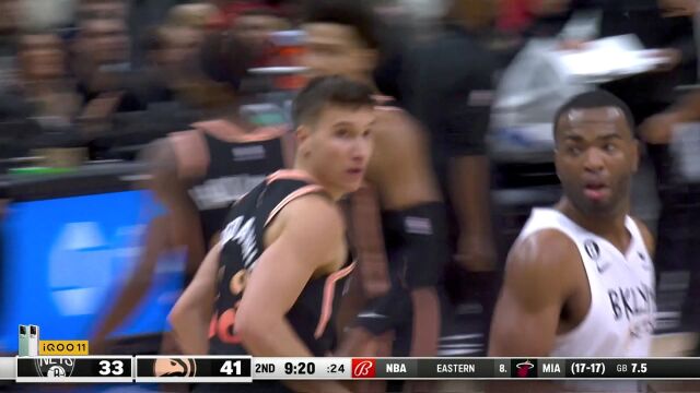 抓住失误推反击 福里斯特机警抢断助攻博格达滑翔劈扣