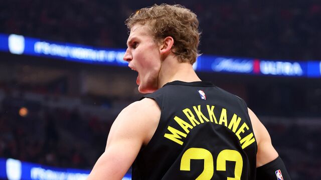 马尔卡宁vs公牛集锦 全场28分 8记扣篮为老东家献礼