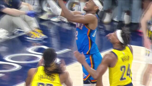 以赛亚-杰克逊镇守篮下 送亚历山大遮天蔽日排球大帽