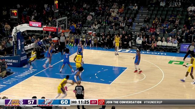 强势启动甩开防守 施罗德灵蛇出洞撕裂防线