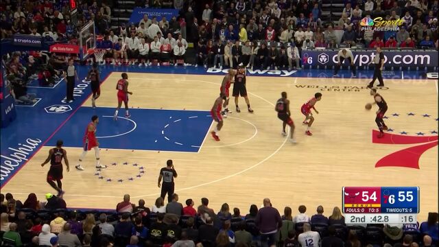 赛场拿球说话！ 拉文进入杀神模式20秒连得五分