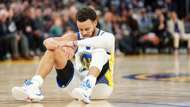 库里vs篮网集锦 五成三分命中率 空砍全队最高26分