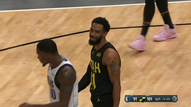 NBA常规赛：独行侠vs爵士第4节中文解说回放