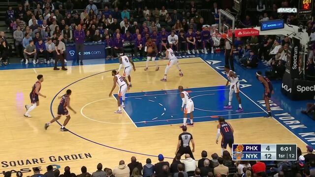 二话不说就是投 兰德尔中距离出手稳稳命中