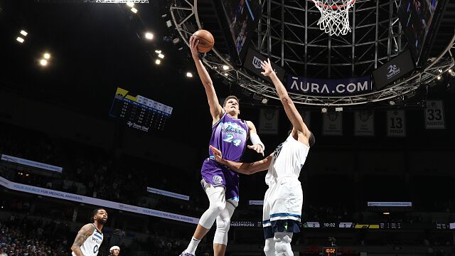 凯斯勒vs森林狼集锦 全场20+21+4堪称篮板巨兽