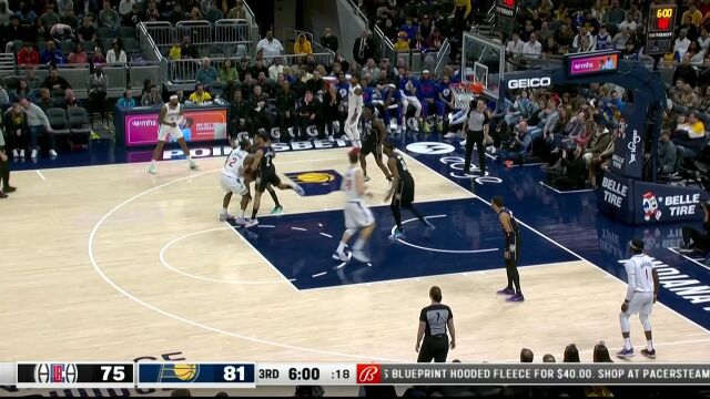 连续发难轰炸对手防线 莱昂纳德火力全开连砍6分