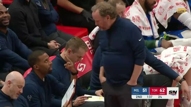 NBA常规赛：雄鹿vs猛龙第2节英文原声回放