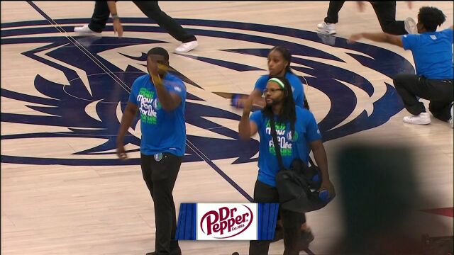 马刺vs独行侠第4节英文原声回放