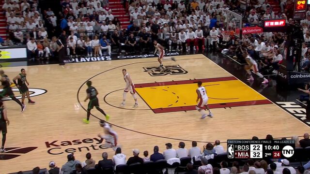 三分技能包人手一个！怀特外线开镜瞄准直击靶心