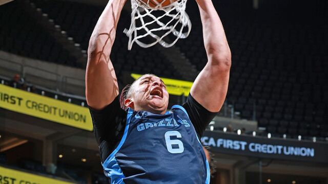 洛夫顿vs费城集锦 发挥全面砍全场最高21分13篮板4助攻2抢断