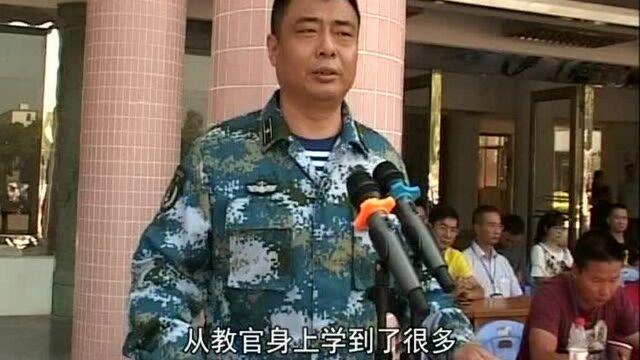 9黄图盛中学举行新生军训汇演