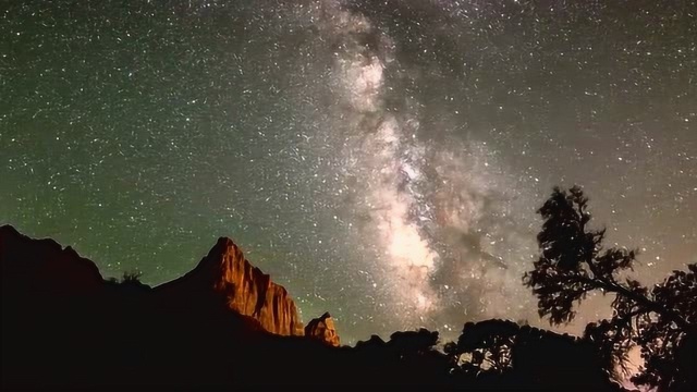 满天繁星,日月星辰,处处都将大自然的景色点缀的如此动人!