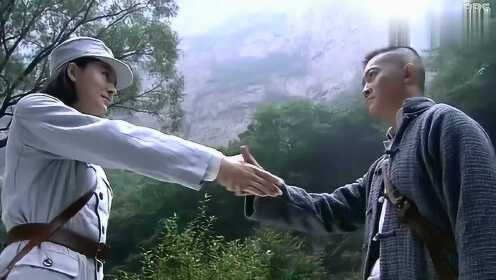 打狗棍:马九斤告诉了戴若冰自己的身份,两人原来是一个爹