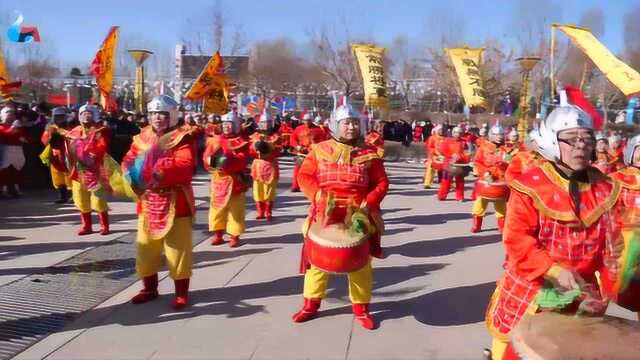 张家口市民广场常山战鼓表演,常山战鼓历史久,中国四大名鼓之一