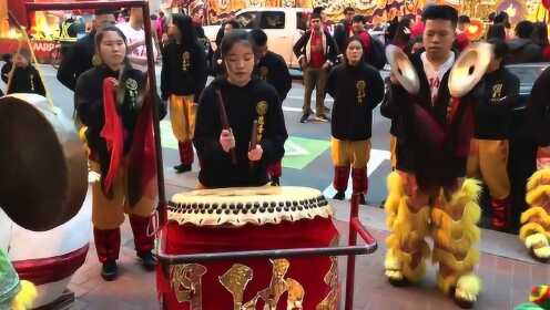 2019精彩舞狮鼓表演，美女打鼓演出