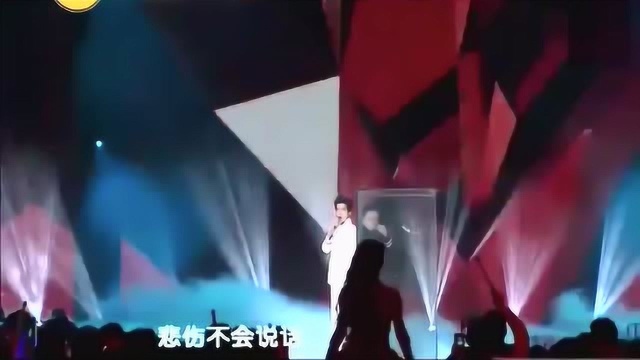 李易峰现场演唱《古剑奇谭》歌曲《剑殇》,我已经听了十遍